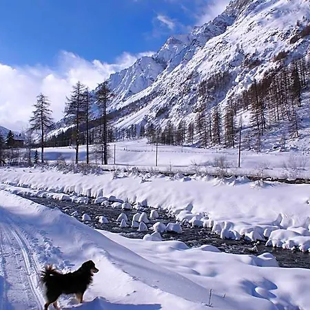 Boule De Neige Hotel
