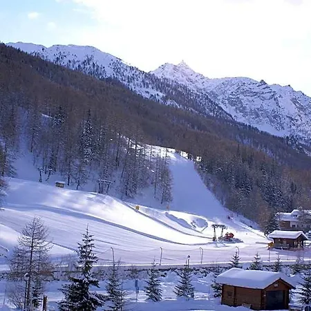 Hotel Boule De Neige 3*