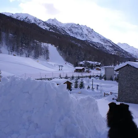 Boule De Neige Hotel 3*