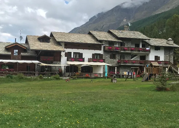 Boule De Neige Hotel 3*